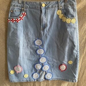Christina Jean denim skirt with embroidered patches V-front seam 4